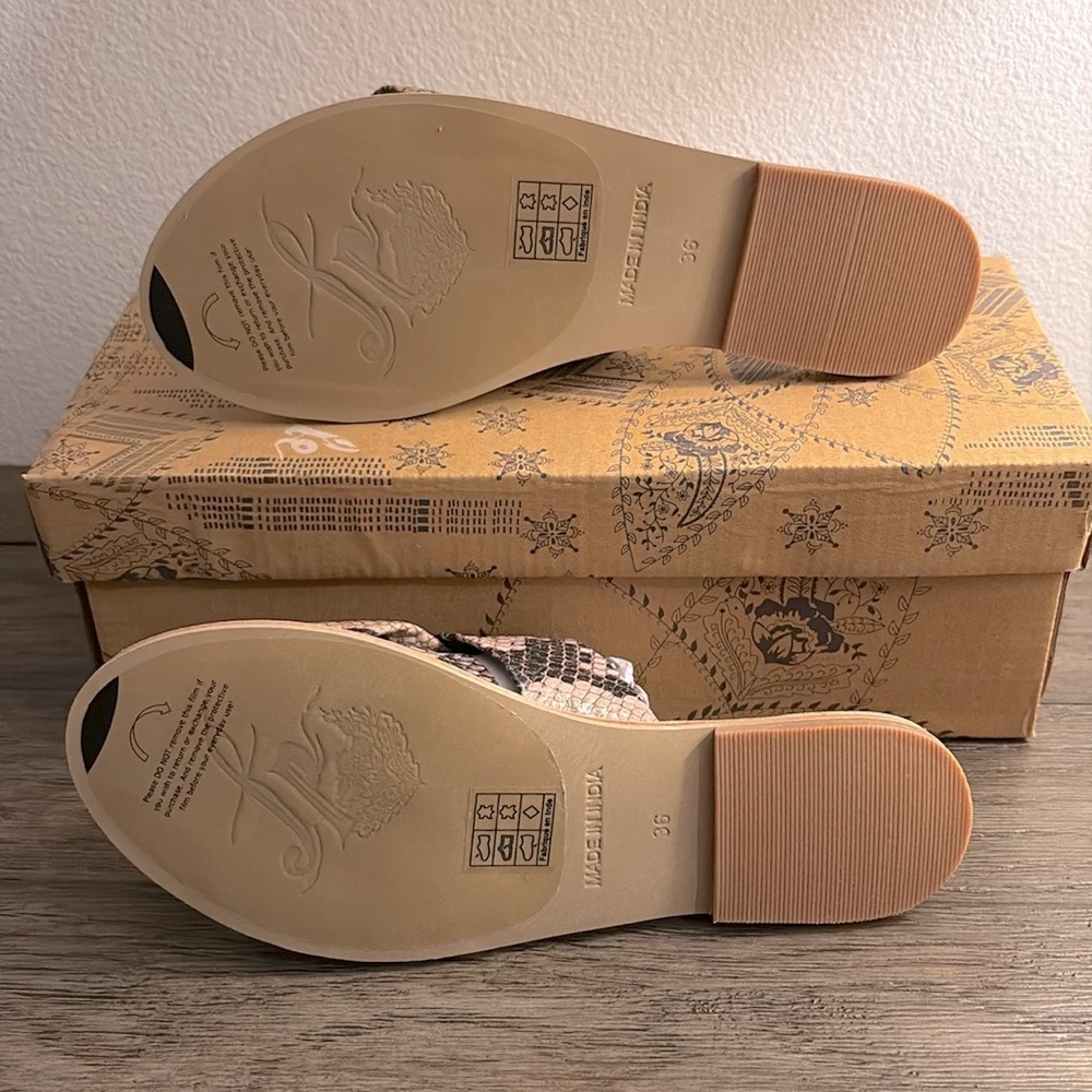 NIB [Free People] Rio Vista Brown Snake Slip-On Sandals Womens EU 36 / US 5.5 - Picture 11 of 15